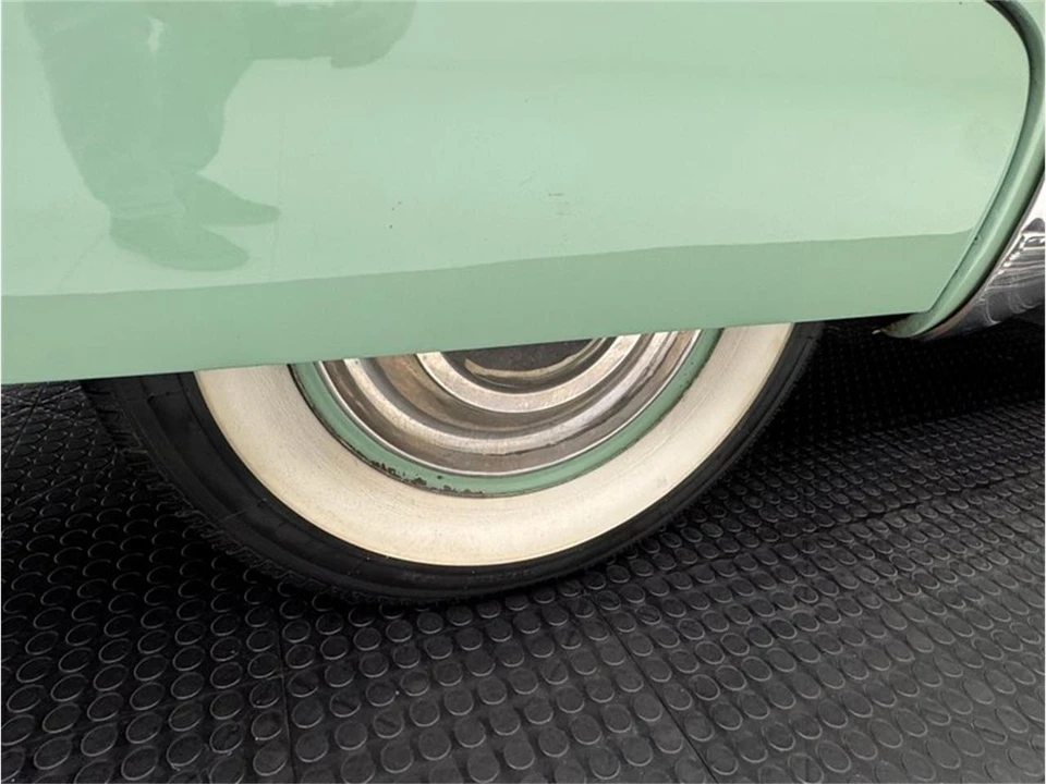 1952 Chevrolet Special & Deluxe & Fleetline - Image 24 of 31