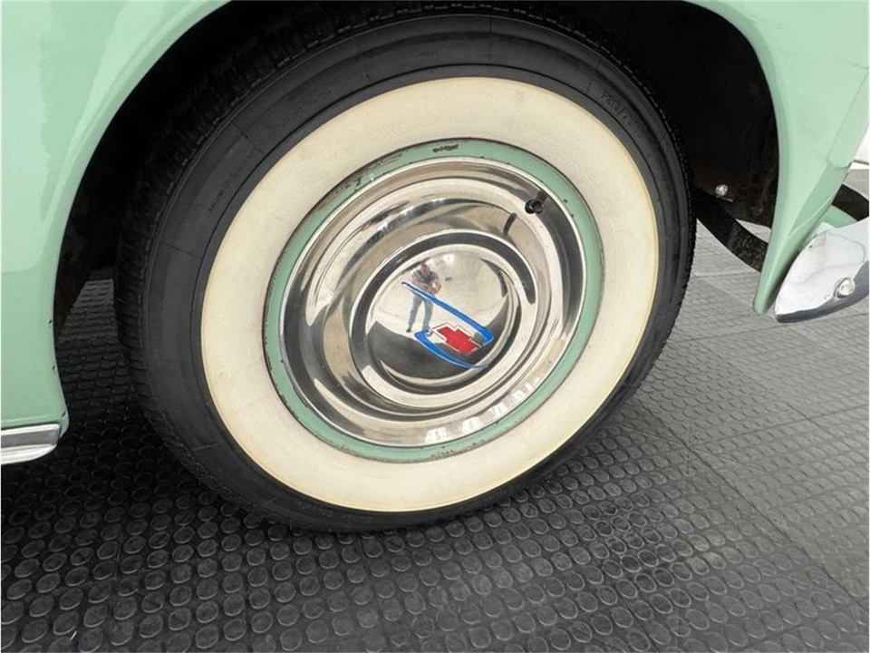 1952 Chevrolet Special & Deluxe & Fleetline - Image 25 of 31