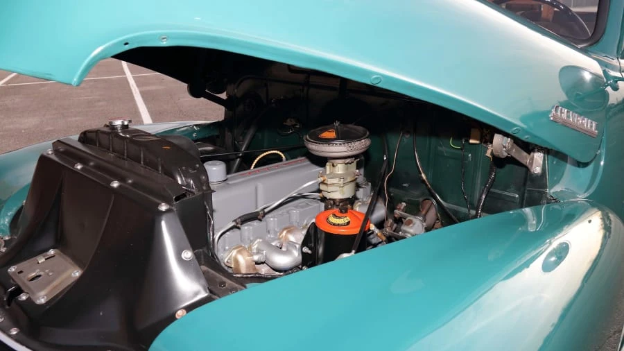 1952 Chevrolet Suburban 3rd Gen - Image 6 of 12