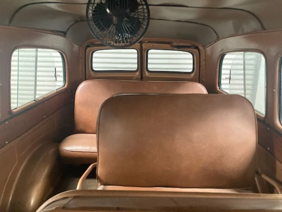 1952 Chevrolet Suburban 3rd Gen - Image 3 of 4