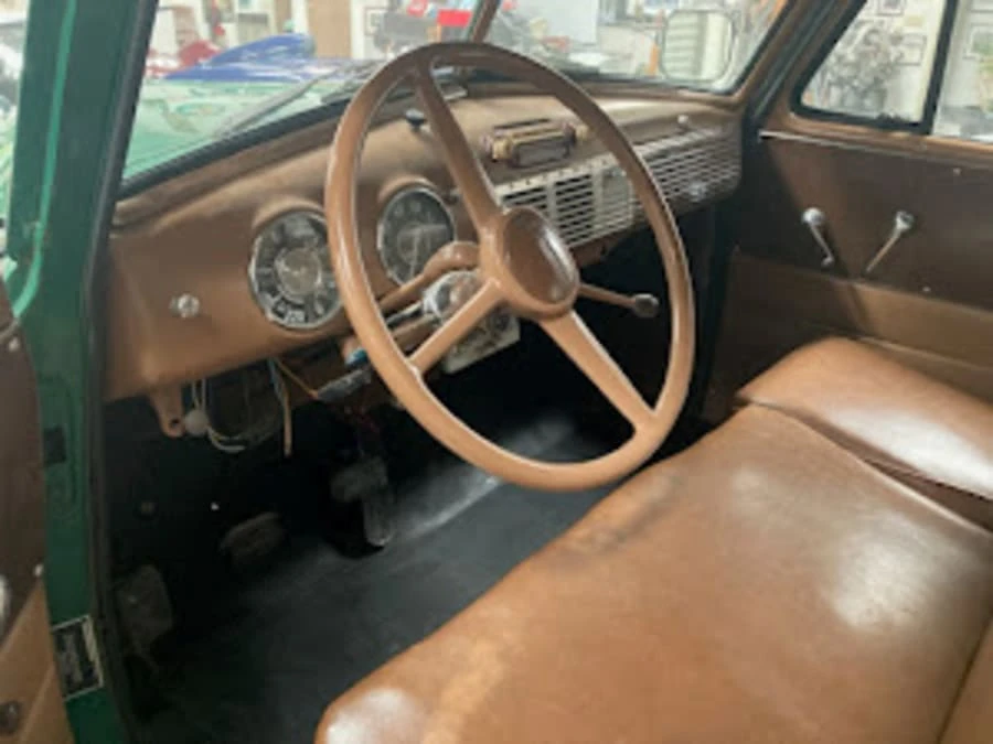 1952 Chevrolet Suburban 3rd Gen - Image 2 of 4