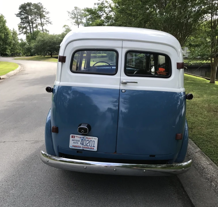 1952 Chevrolet Suburban 3rd Gen - Image 5 of 31