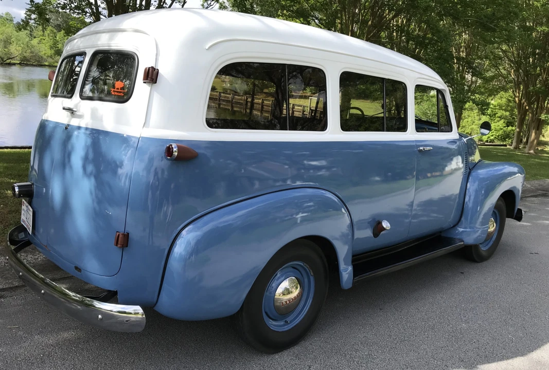 1952 Chevrolet Suburban 3rd Gen - Image 6 of 31