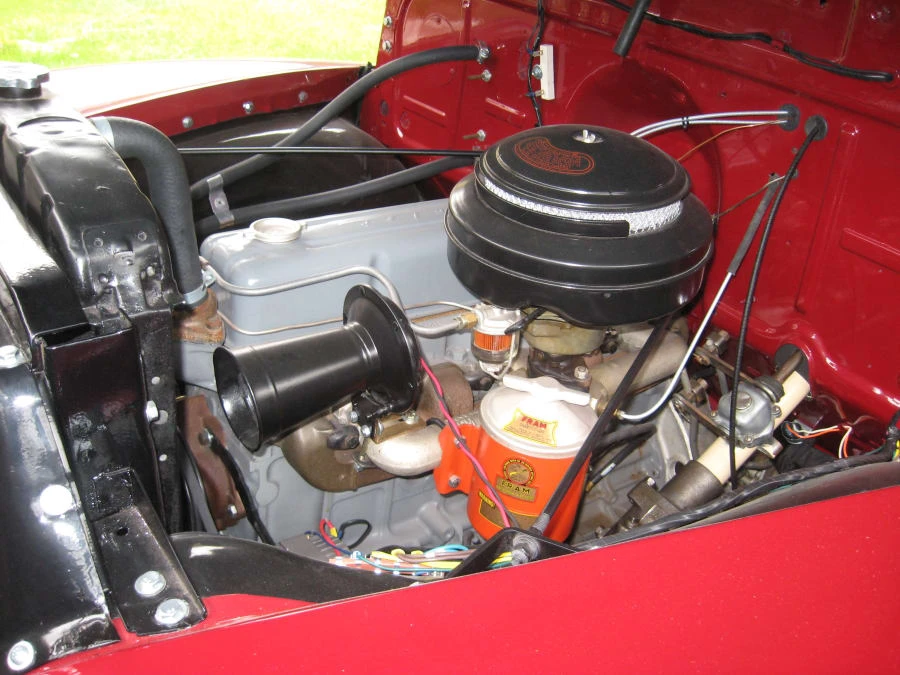 1952 Chevrolet Suburban 3rd Gen - Image 6 of 8