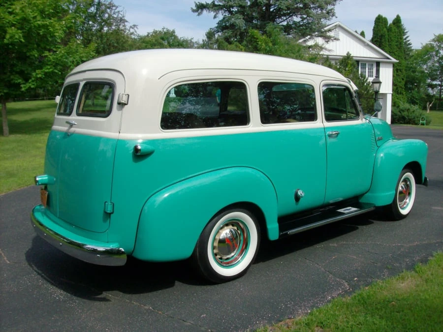 1952 Chevrolet Suburban 3rd Gen - Image 3 of 10