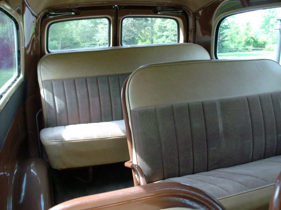 1952 Chevrolet Suburban 3rd Gen - Image 6 of 10