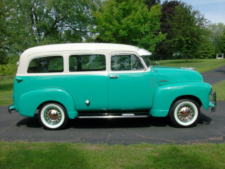 1952 Chevrolet Suburban 3rd Gen - Image 9 of 10
