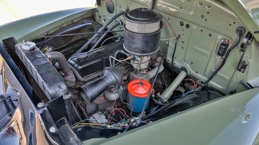 1952 Chevrolet Suburban 3rd Gen - Image 6 of 20