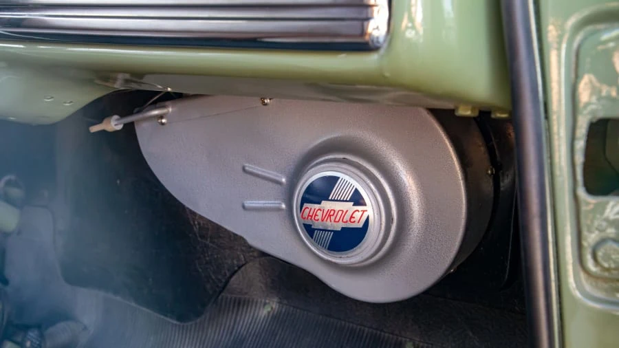 1952 Chevrolet Suburban 3rd Gen - Image 18 of 20