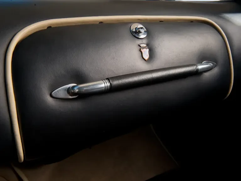 1952 Chrysler Imperial 1st Gen - Image 25 of 26
