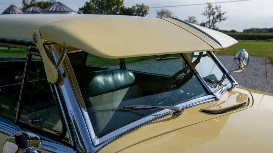 1952 Chrysler New Yorker - Image 11 of 31