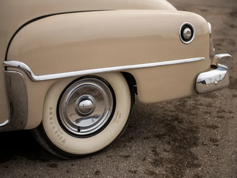 1952 Chrysler New Yorker - Image 11 of 31