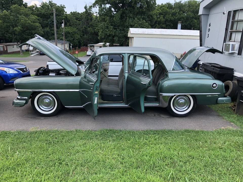 1952 Chrysler New Yorker - Image 4 of 14
