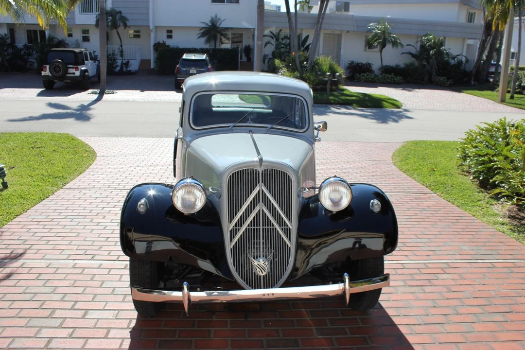 1952 Citroen Traction Avant - Image 4 of 31