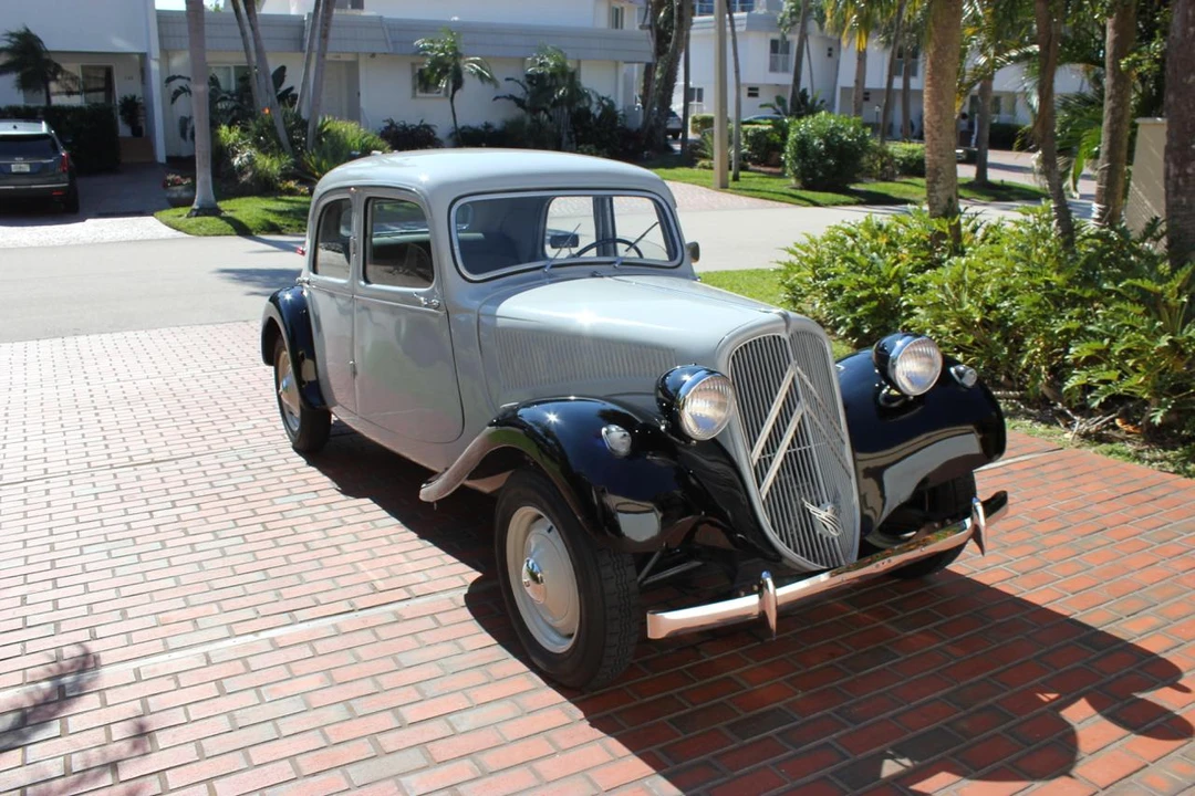 1952 Citroen Traction Avant - Image 6 of 31