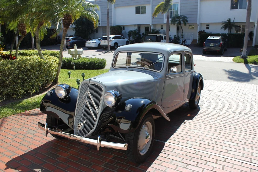 1952 Citroen Traction Avant - Image 2 of 31