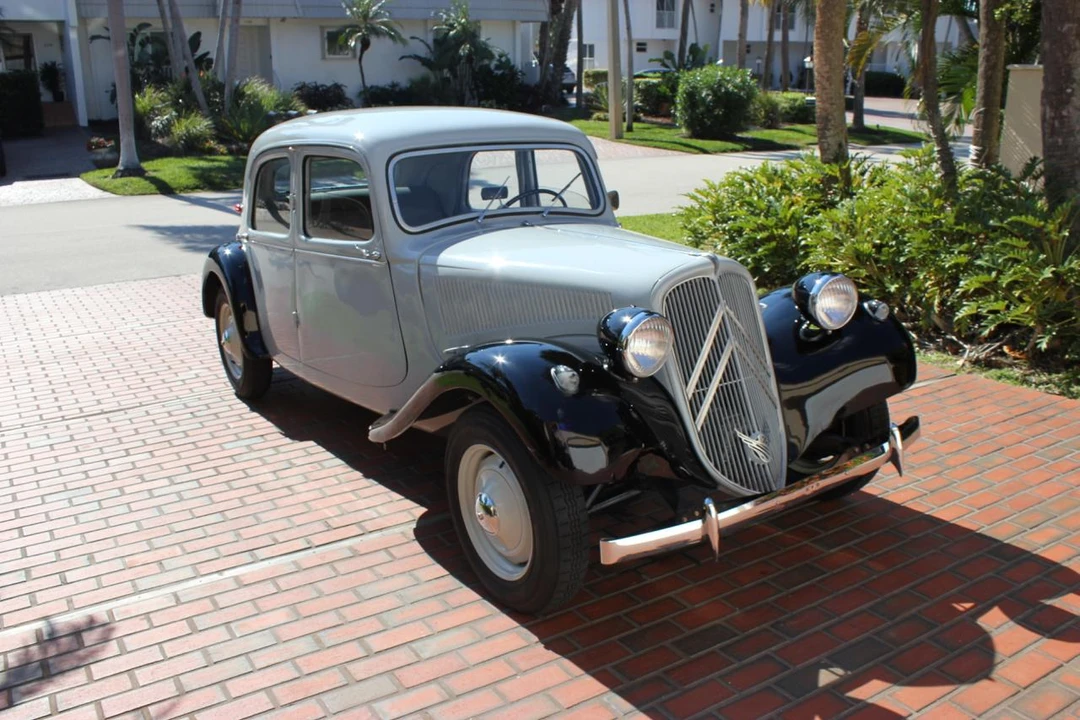 1952 Citroen Traction Avant - Image 7 of 31