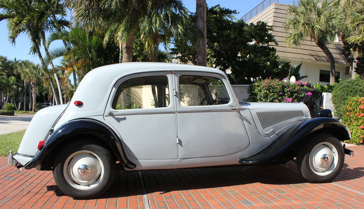 1952 Citroen Traction Avant - Image 9 of 31