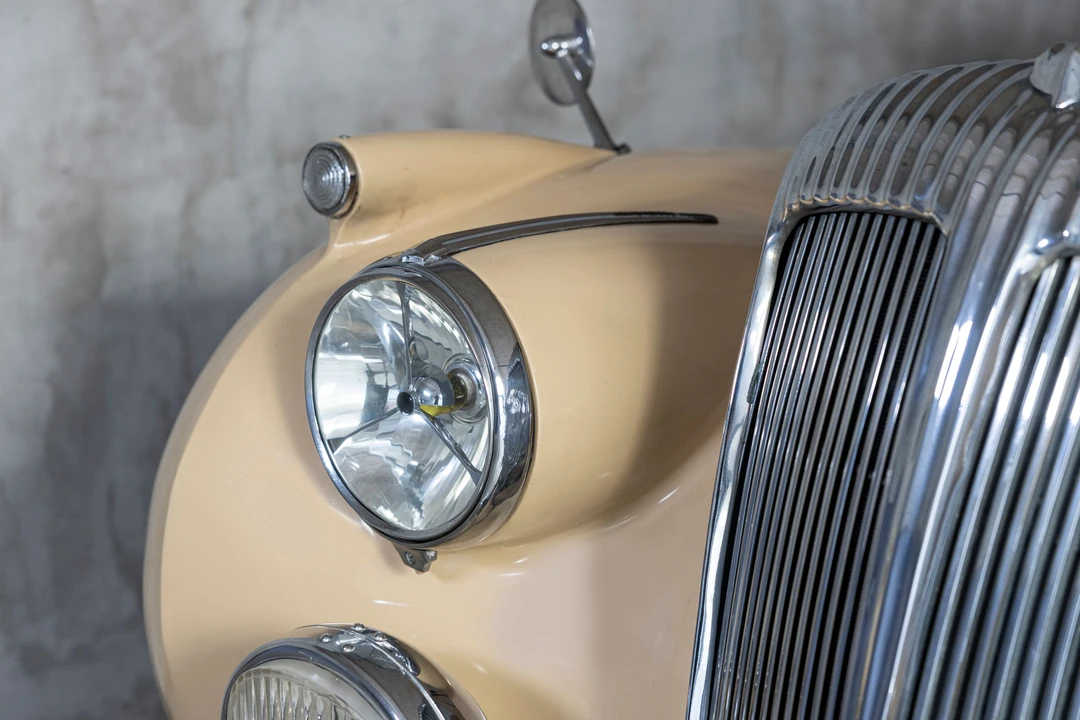 1952 Daimler - Image 13 of 24