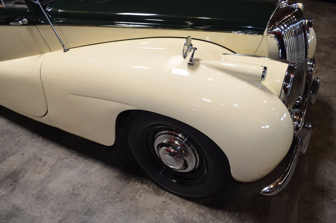 1952 Daimler - Image 8 of 31