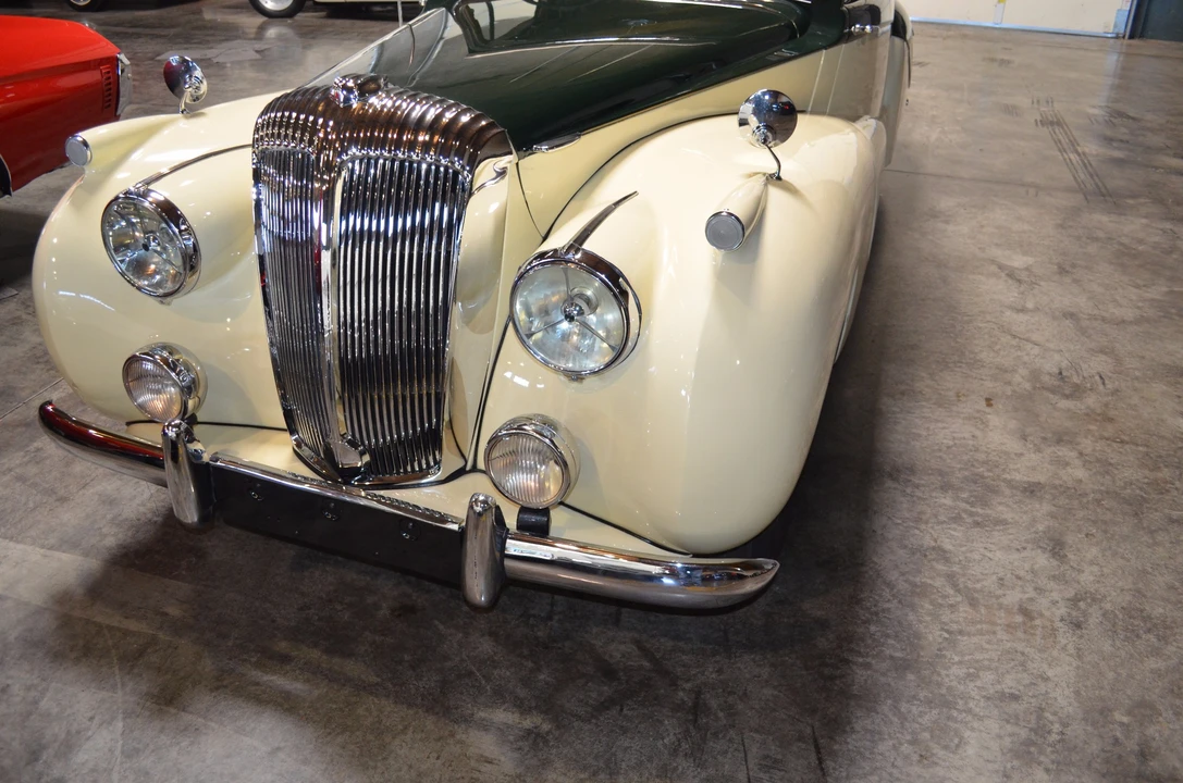 1952 Daimler - Image 10 of 31