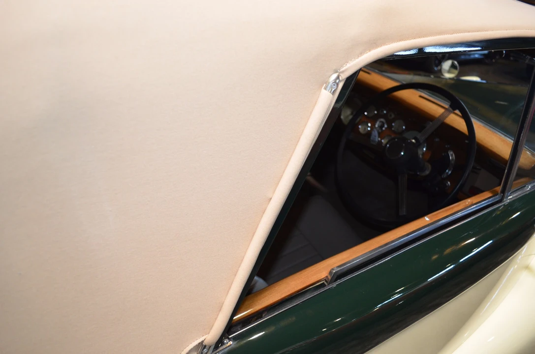 1952 Daimler - Image 15 of 31