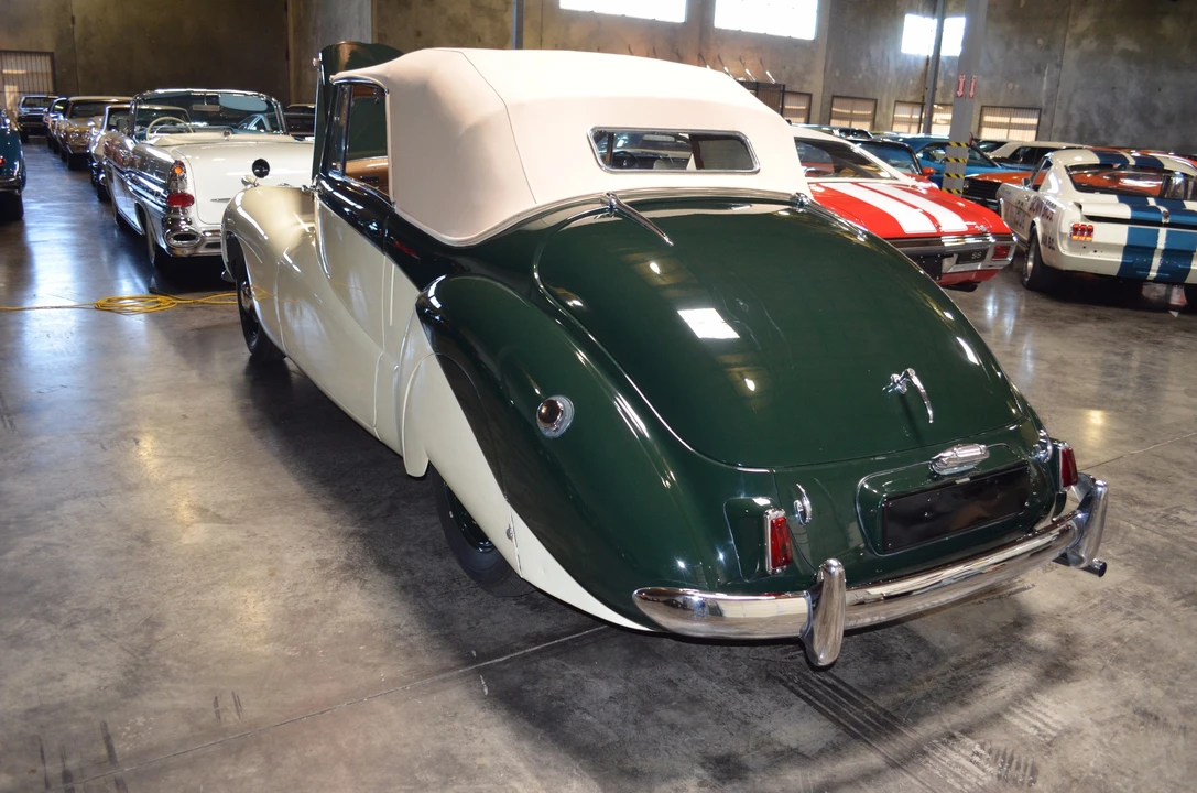 1952 Daimler - Image 17 of 31