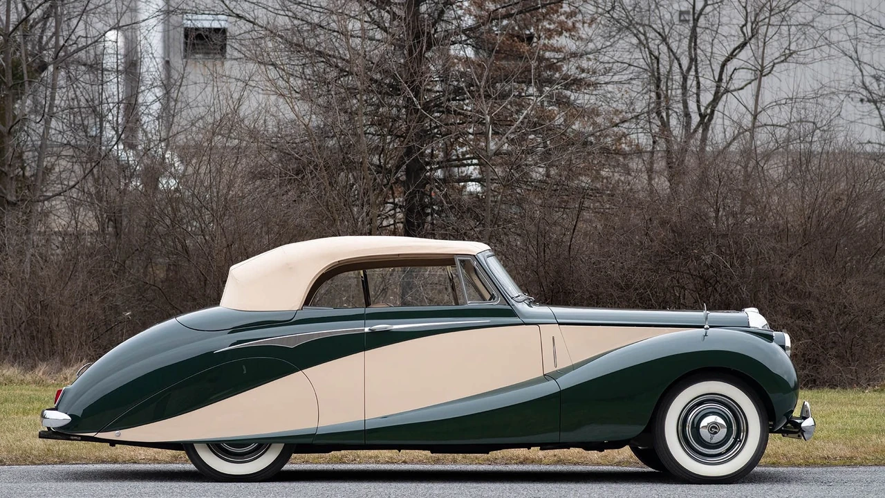 1952 Daimler - Image 4 of 31
