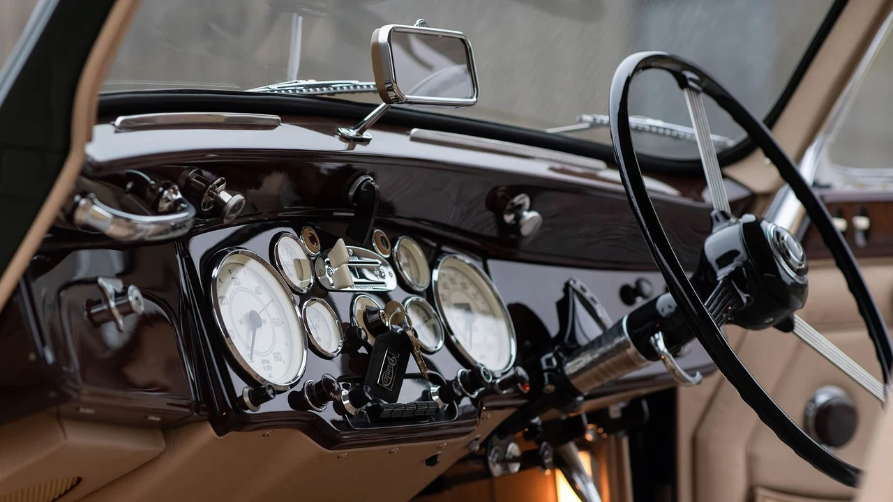 1952 Daimler - Image 8 of 31