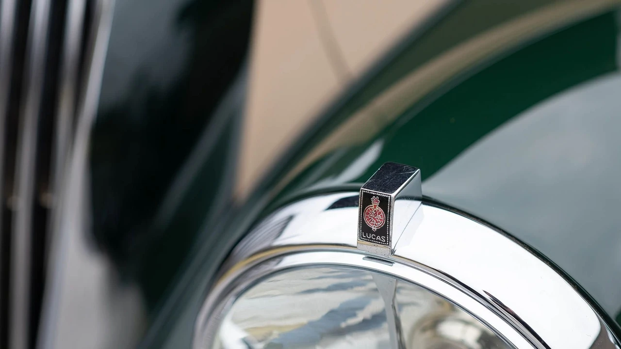 1952 Daimler - Image 30 of 31