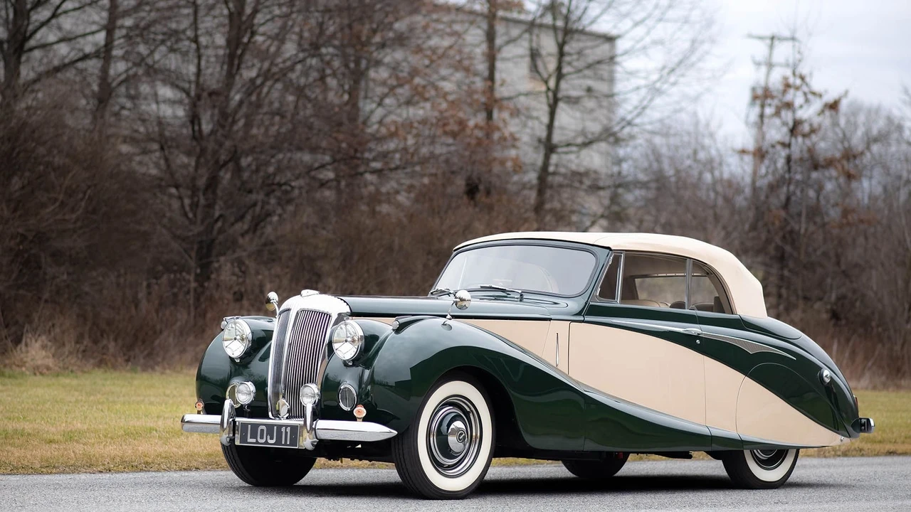 1952 Daimler - Image 11 of 31