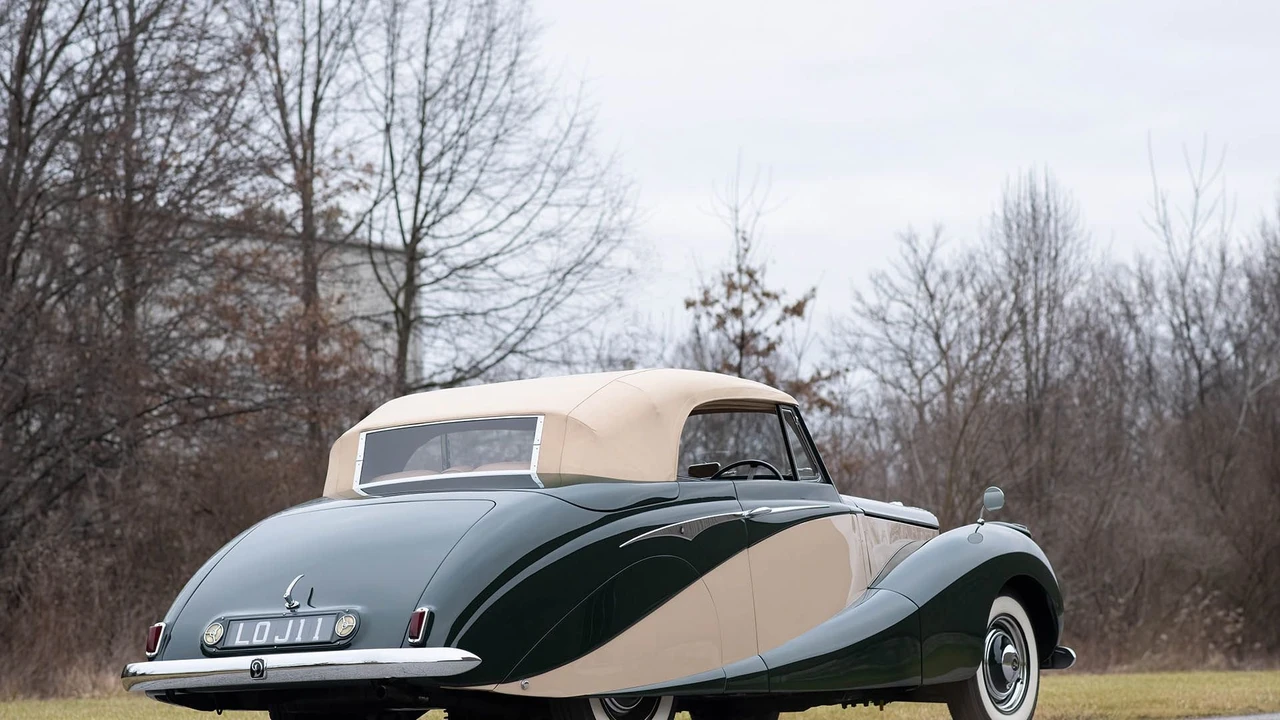 1952 Daimler - Image 13 of 31