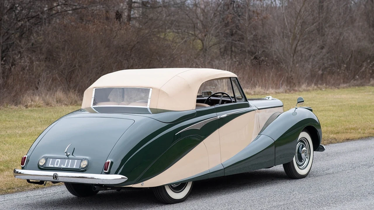 1952 Daimler - Image 6 of 31
