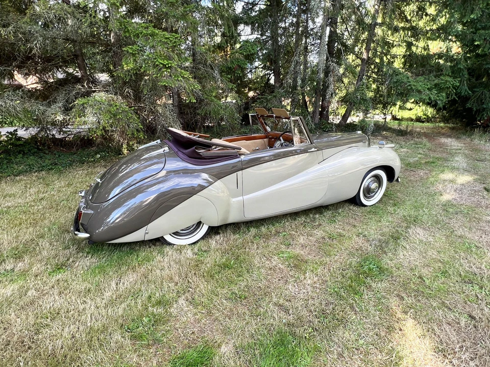 1952 Daimler - Image 12 of 31