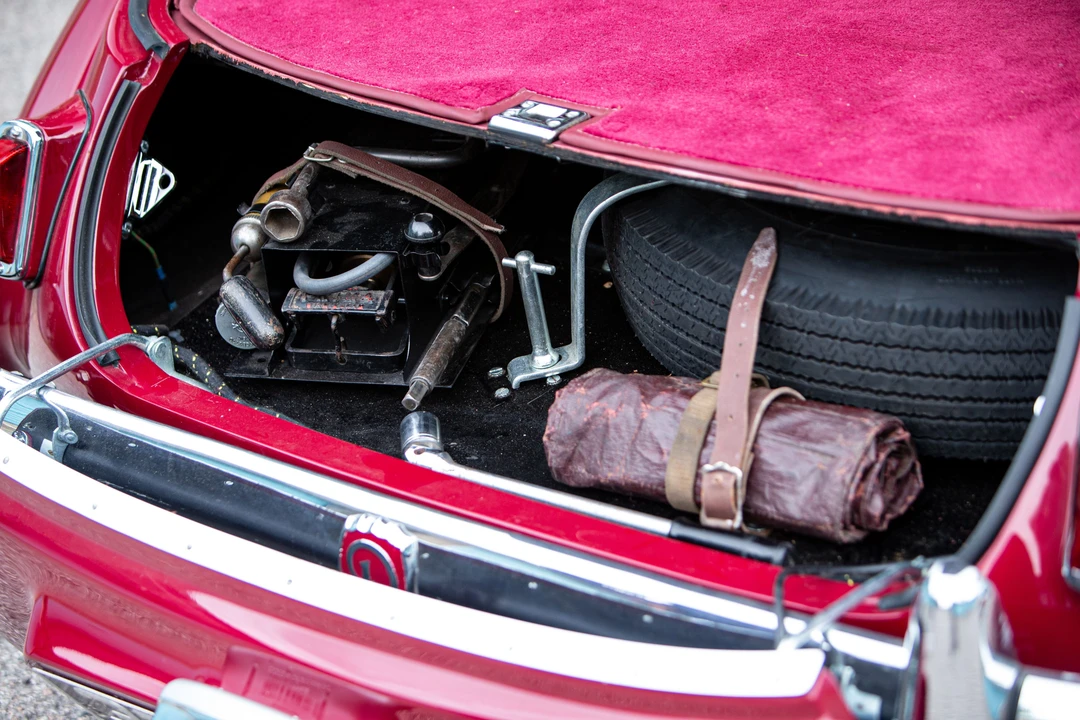 1952 Daimler - Image 4 of 31