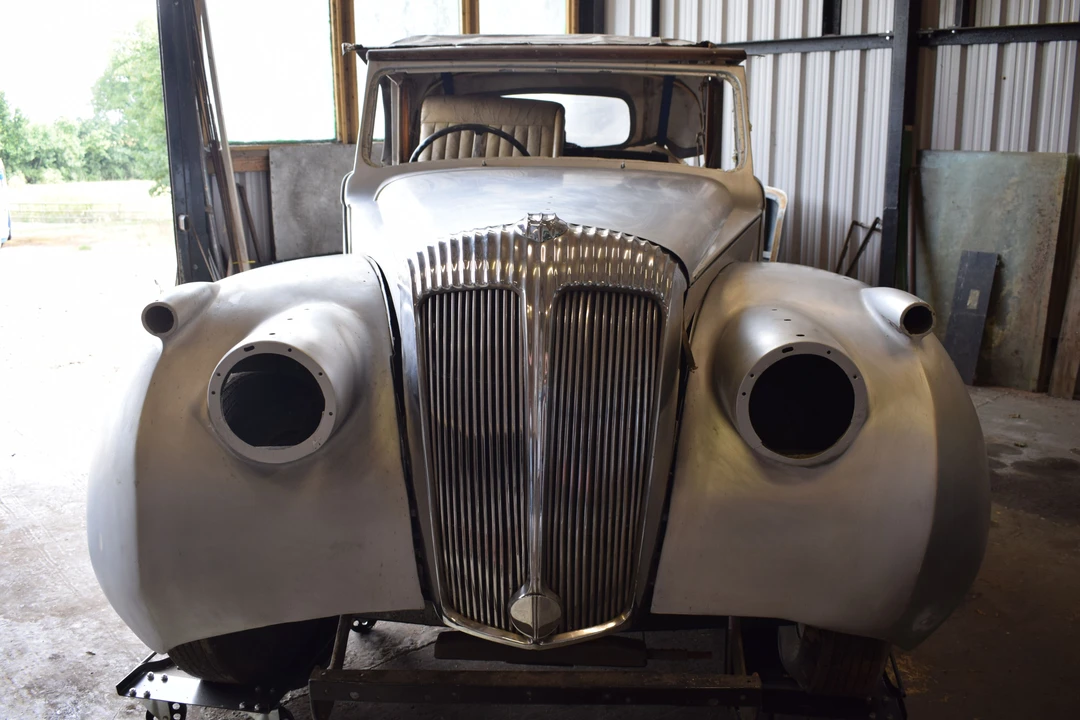 1952 Daimler - Image 2 of 8