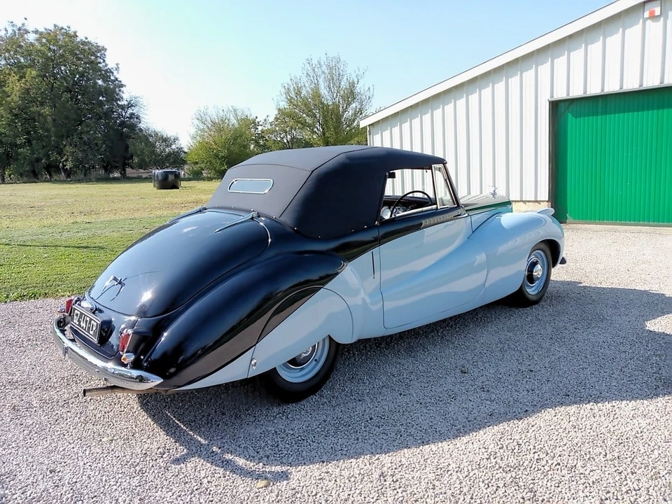 1952 Daimler - Image 20 of 30