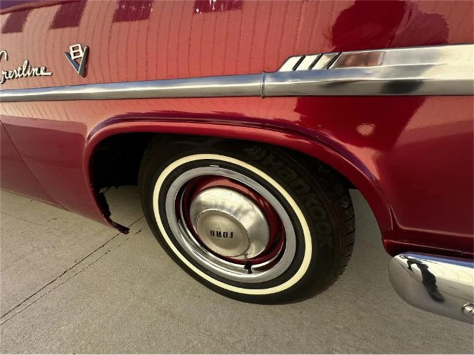 1952 Ford Crestline - Image 16 of 25