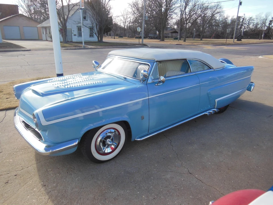 1952 Ford Crestline - Image 5 of 31