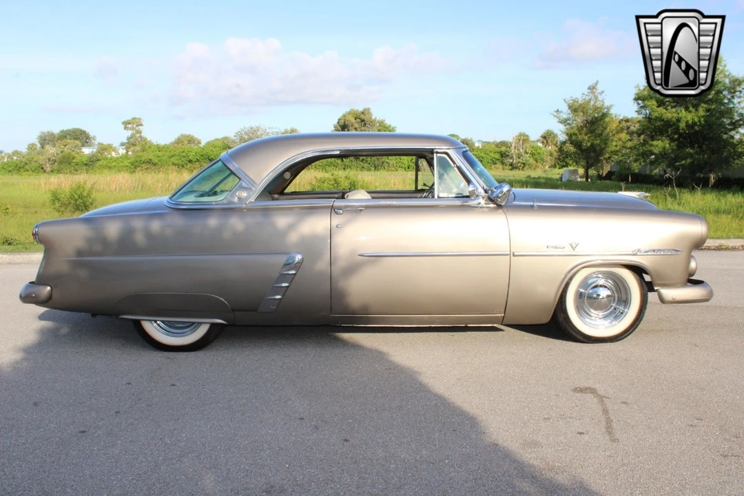 1952 Ford Crestline - Image 9 of 12