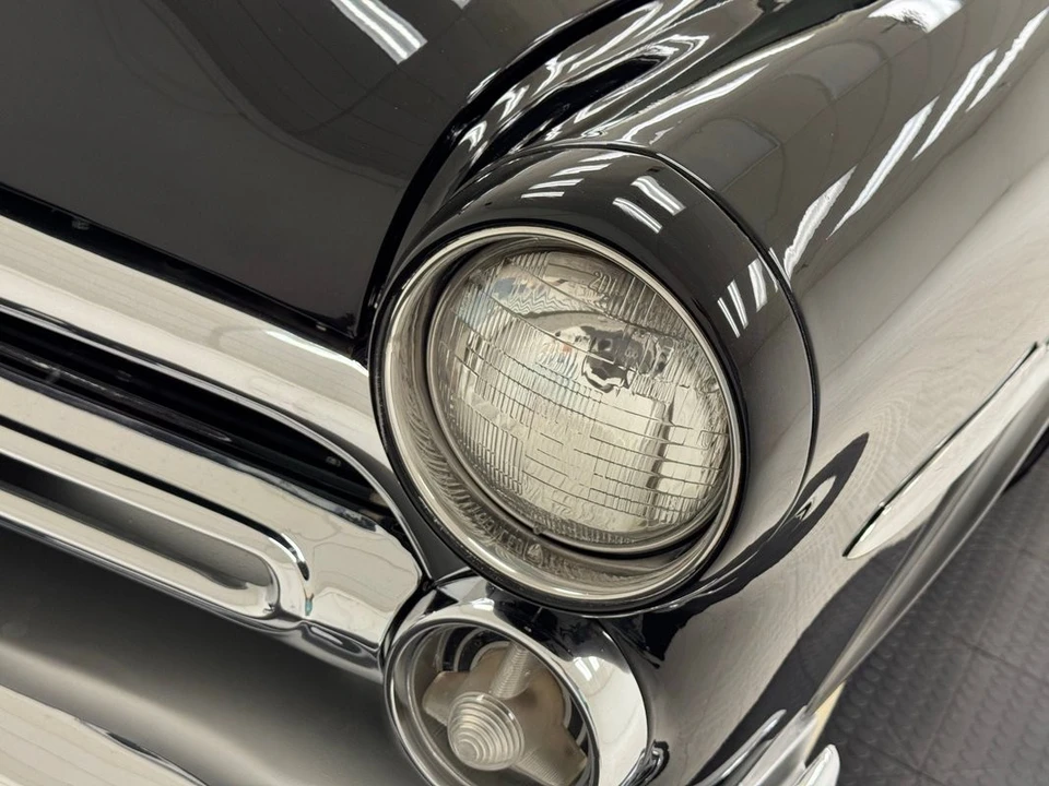 1952 Ford Crestline - Image 10 of 21