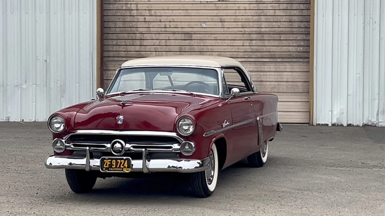 1952 Ford Crestline - Image 23 of 31