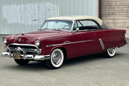 1952 Ford Crestline Victoria