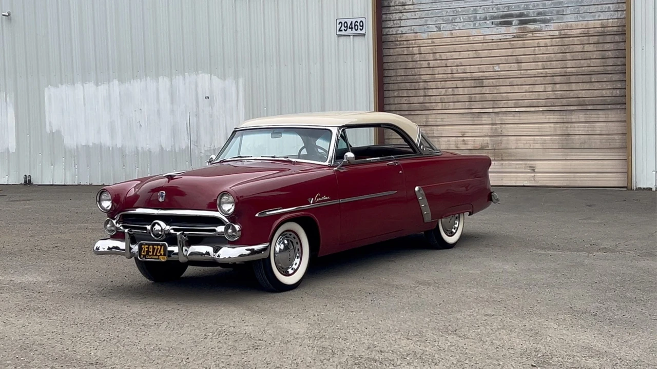 1952 Ford Crestline - Image 18 of 31