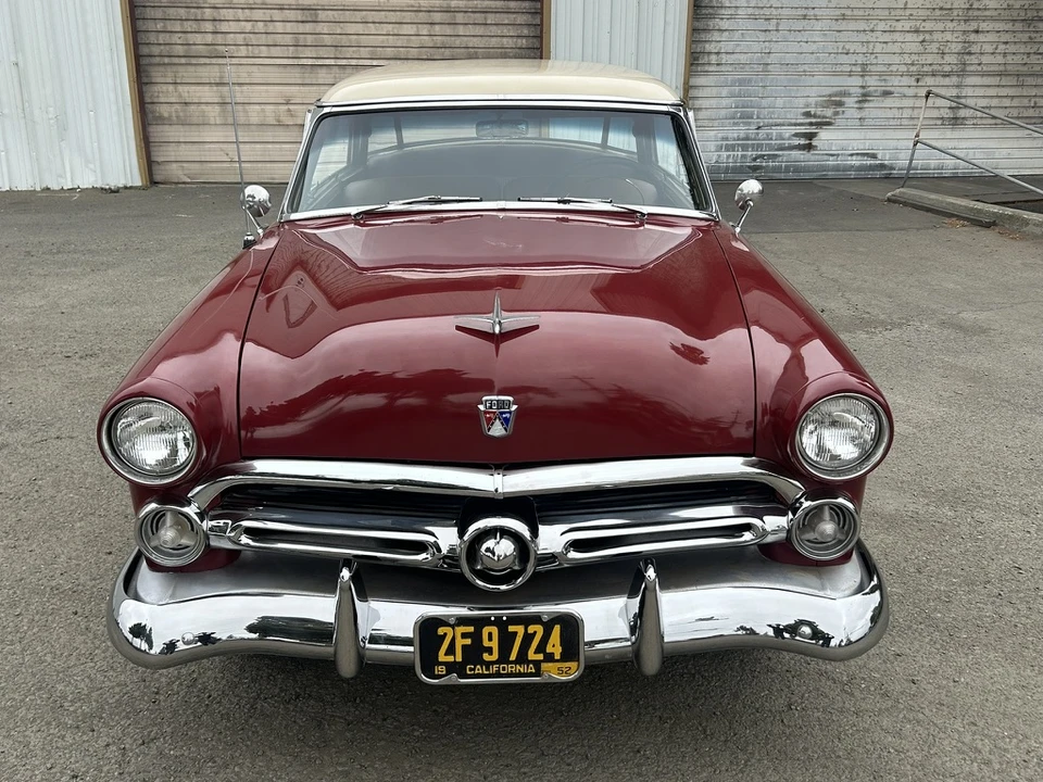 1952 Ford Crestline - Image 28 of 31