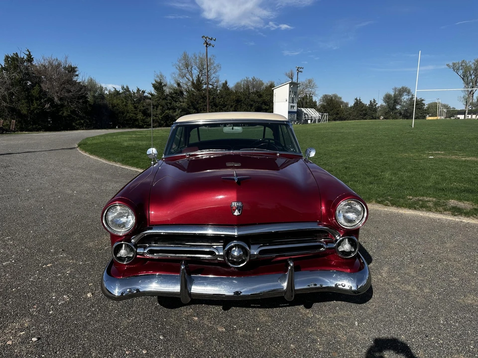 1952 Ford Crestline - Image 2 of 31