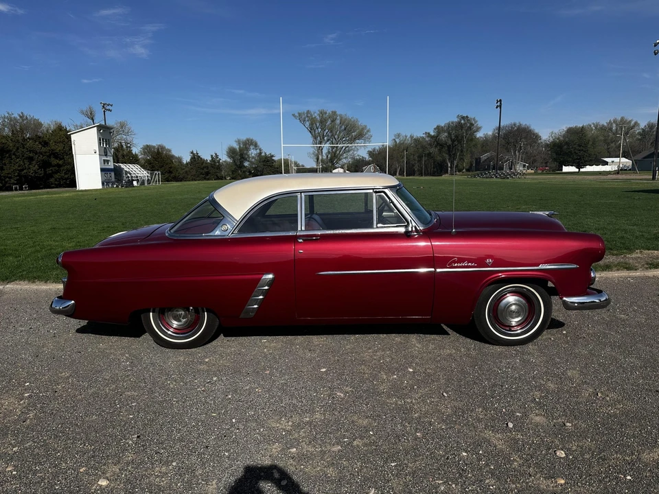 1952 Ford Crestline - Image 9 of 31