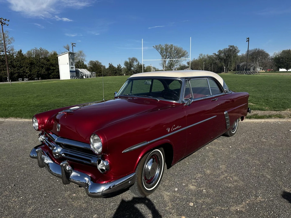 1952 Ford Crestline - Image 3 of 31