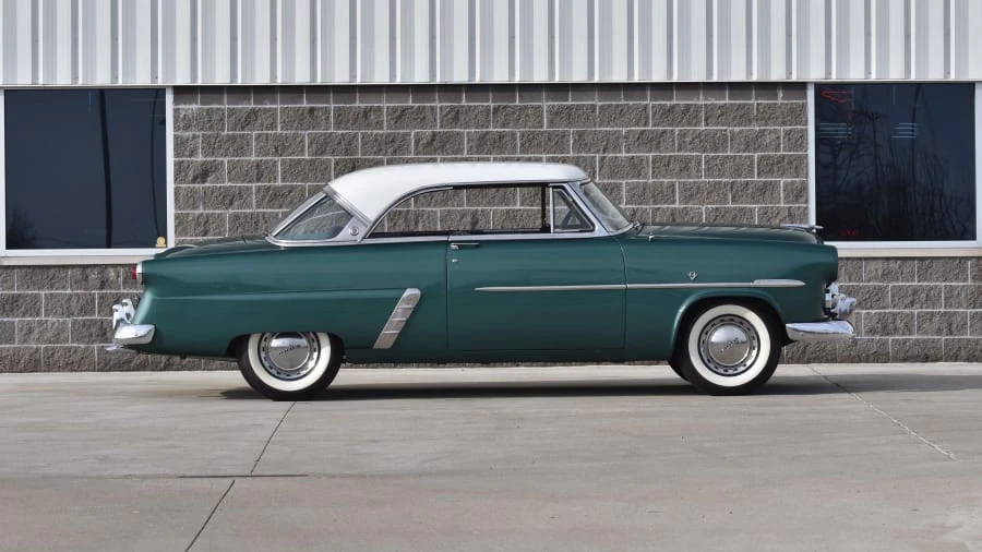1952 Ford Crestline - Image 2 of 12