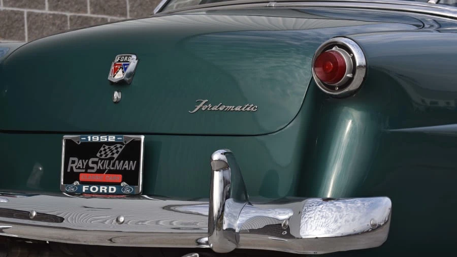 1952 Ford Crestline - Image 11 of 12
